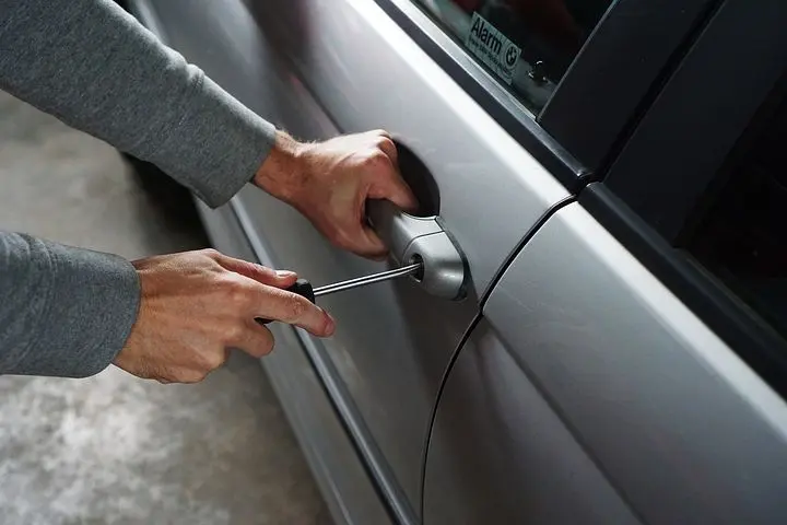 Broken-Car-Key-Extraction--in-Gallaway-Tennessee-Broken-Car-Key-Extraction-4720707-image